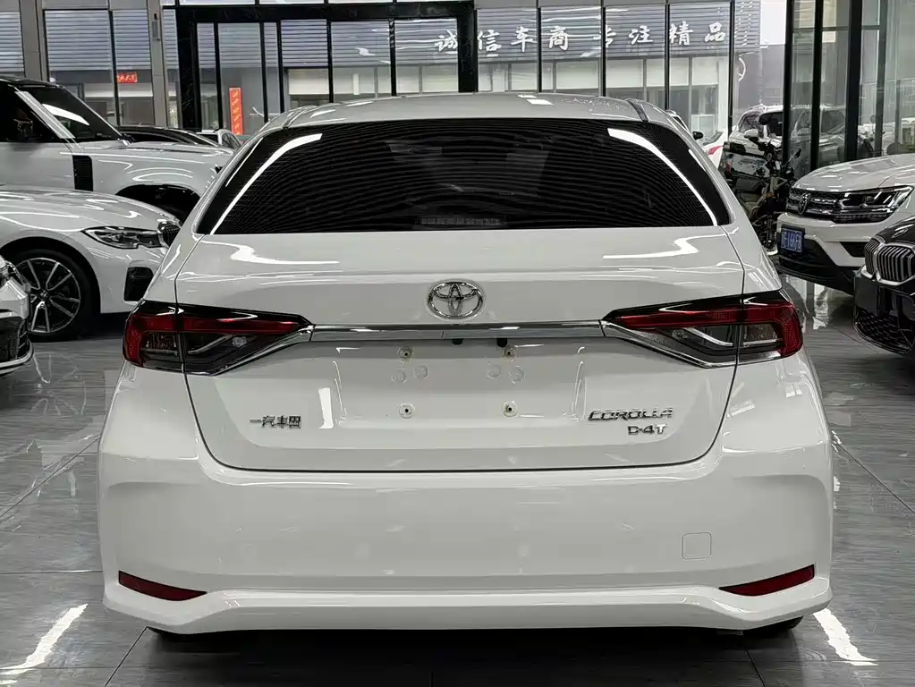 Toyota Corolla 2022 — фото 11