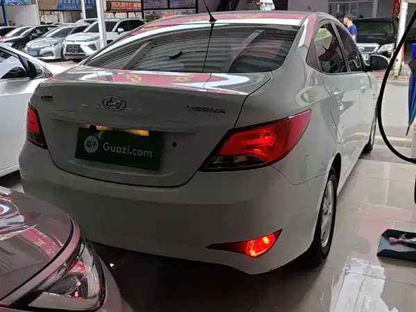 Hyundai Accent 2014