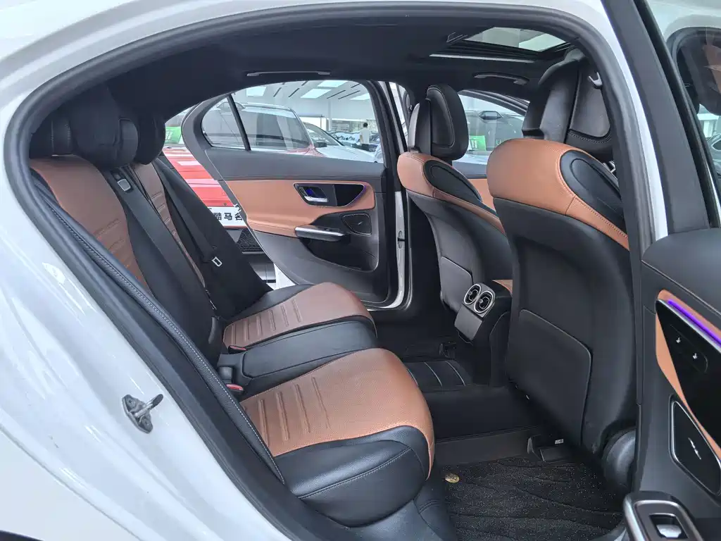 Mercedes-Benz C-Class 2022 — фото 11