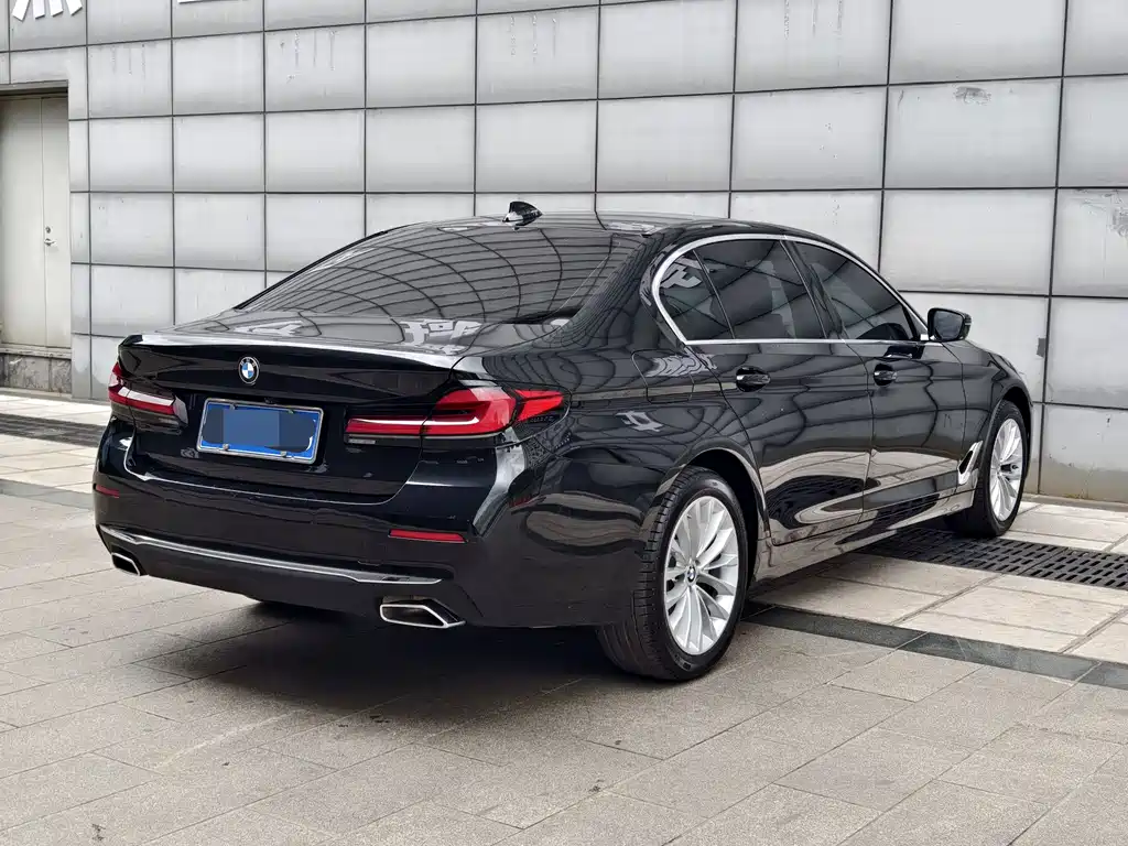 BMW 5 Series 2022