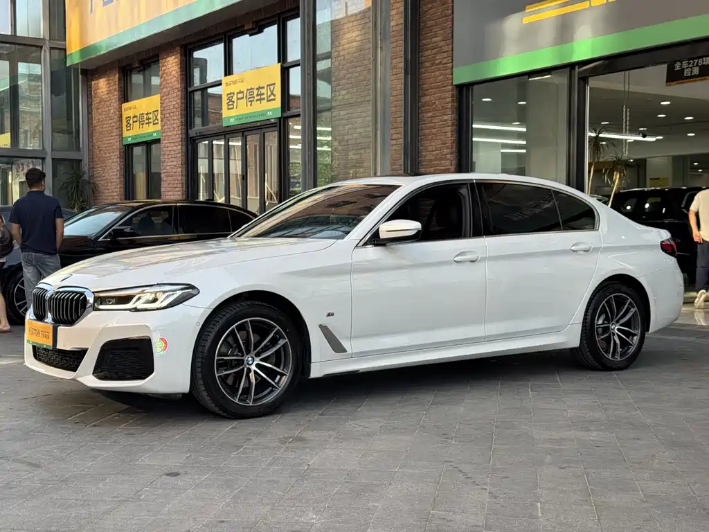 BMW 5 Series 2024