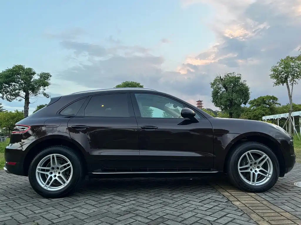 Porsche Macan 2016 — фото 28