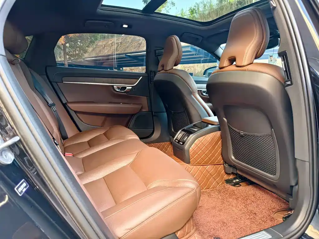 Volvo S90 2023 — фото 11