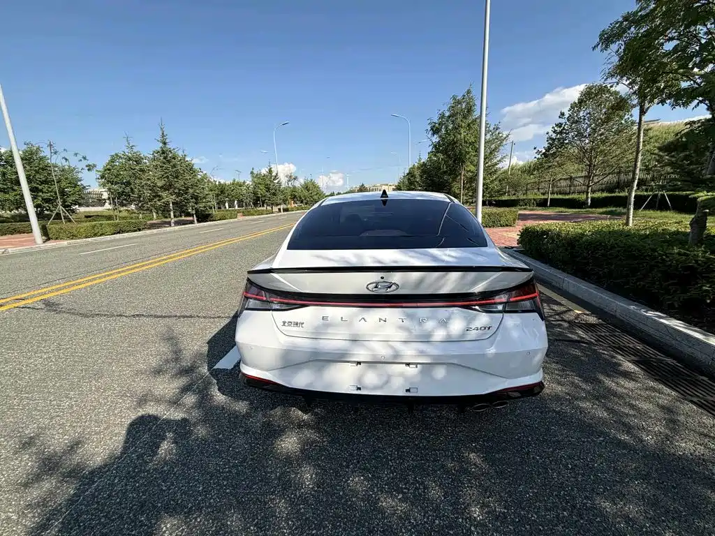 Hyundai Elantra 2023