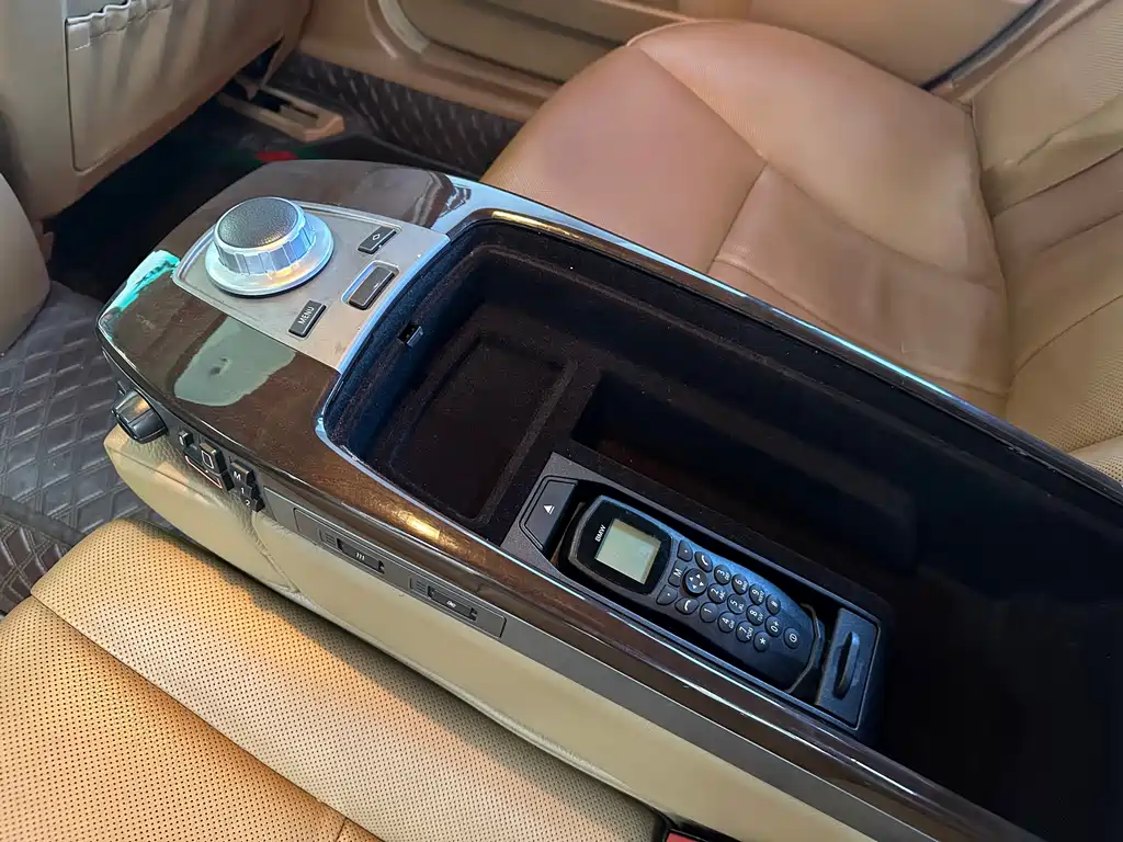 BMW 7 Series 2008 — фото 19
