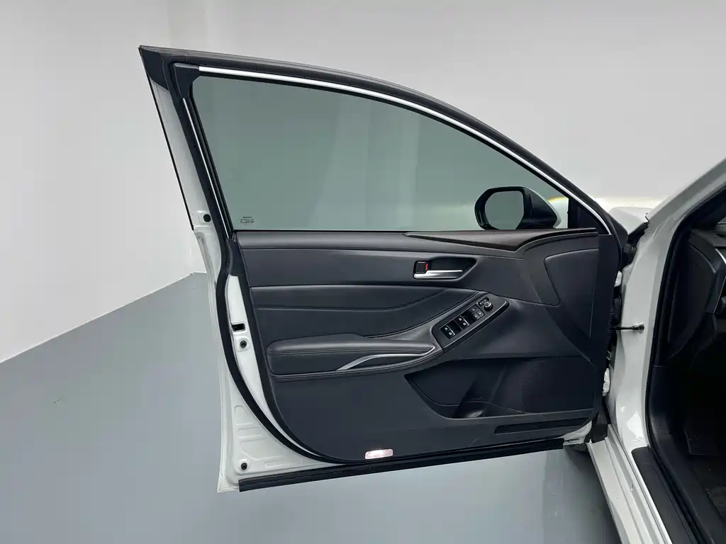 Toyota Avalon 2022 — фото 12