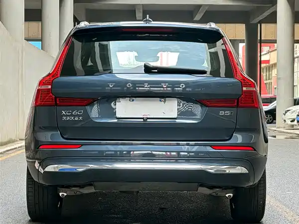 Volvo XC60 2025