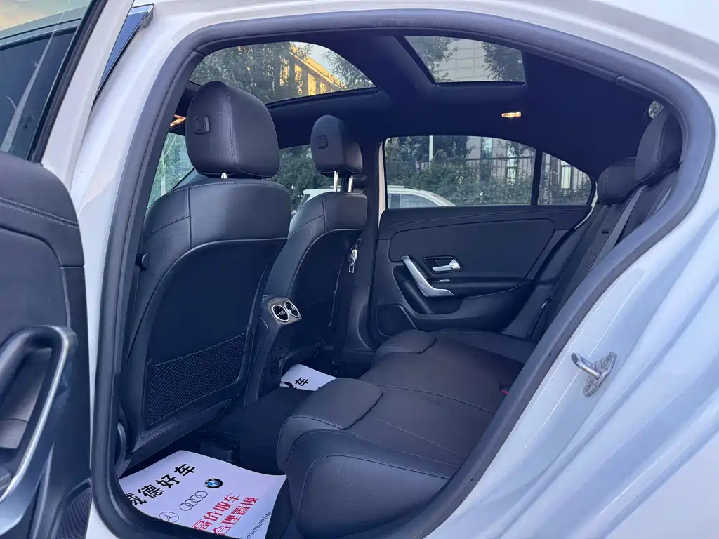 Mercedes-Benz A-Class 2022 — фото 11
