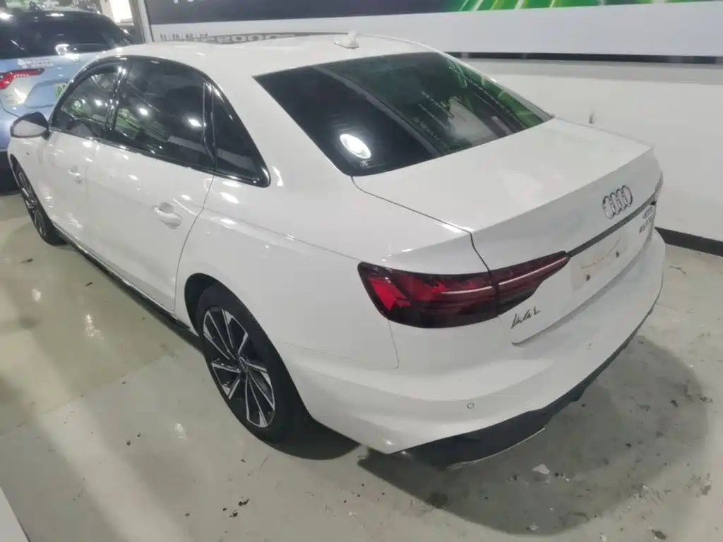 Audi A4L 2023