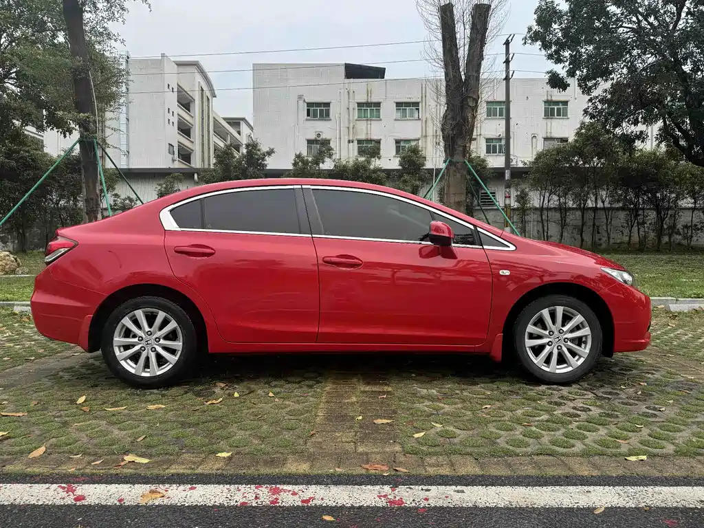 Honda Civic 2016 — фото 18