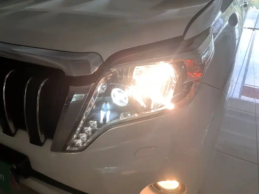 Toyota Prado 2015 — фото 24