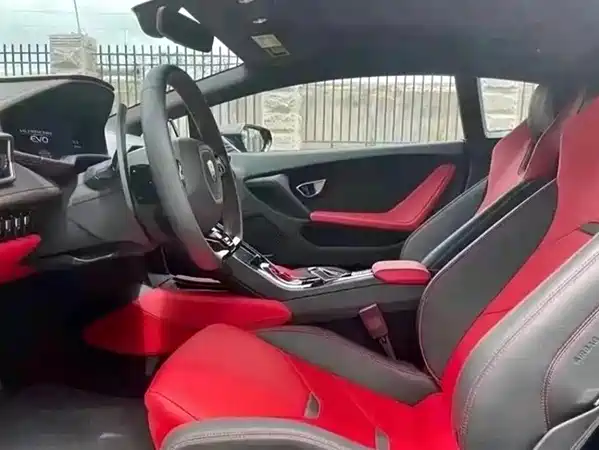 Lamborghini Huracan 2021