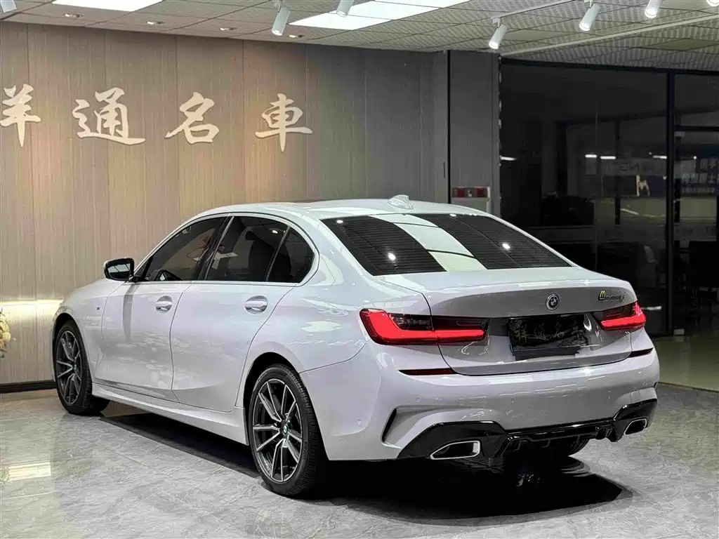 BMW 3 Series 2020 — фото 19