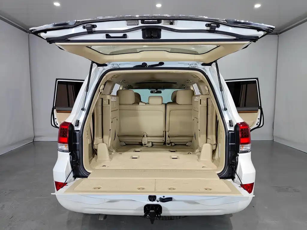 Toyota Land Cruiser 2017 — фото 15