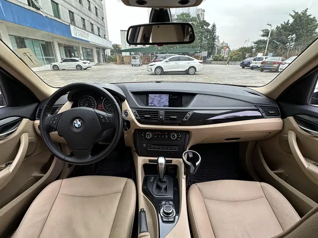 BMW X1 2011 — фото 16