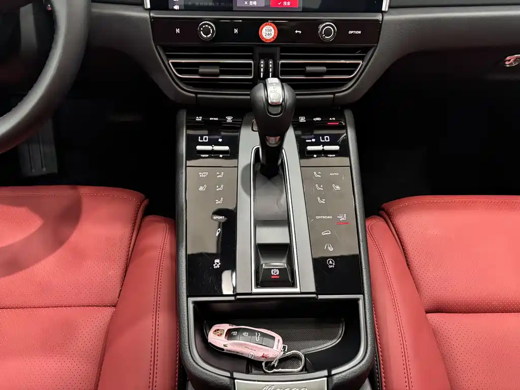 Porsche Macan 2024 — фото 19