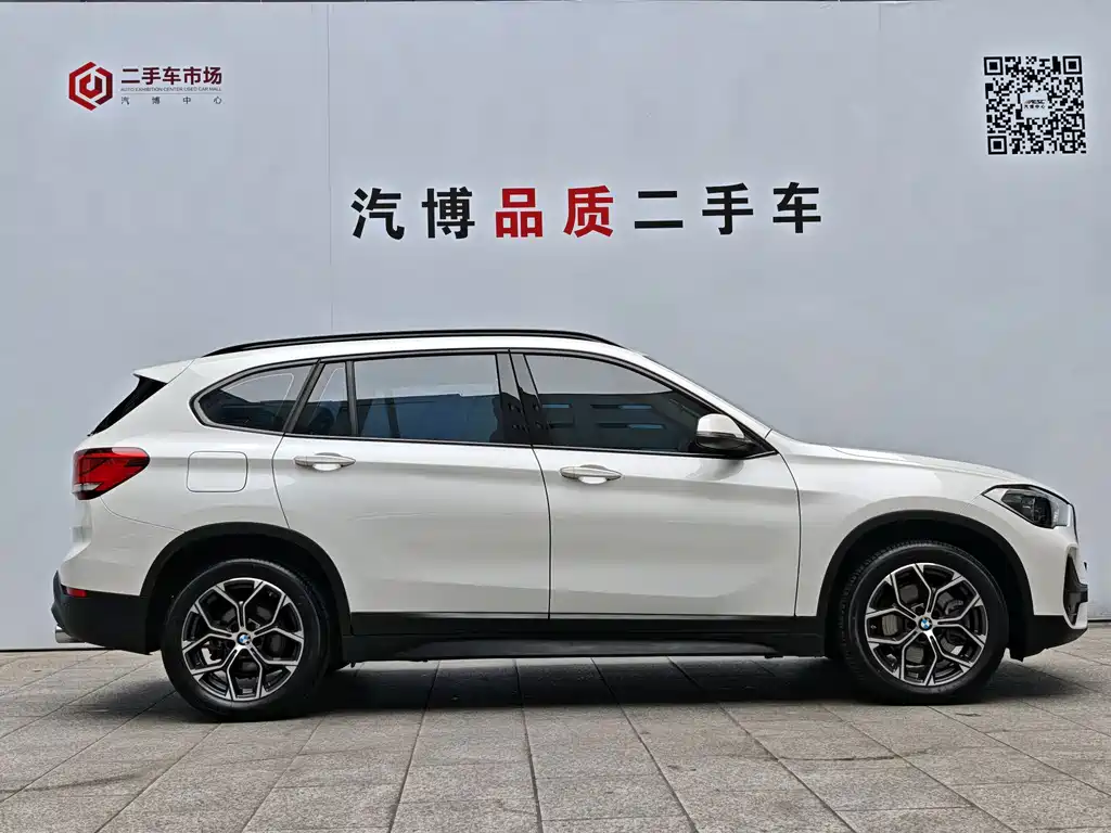 BMW X1 2022 — фото 8