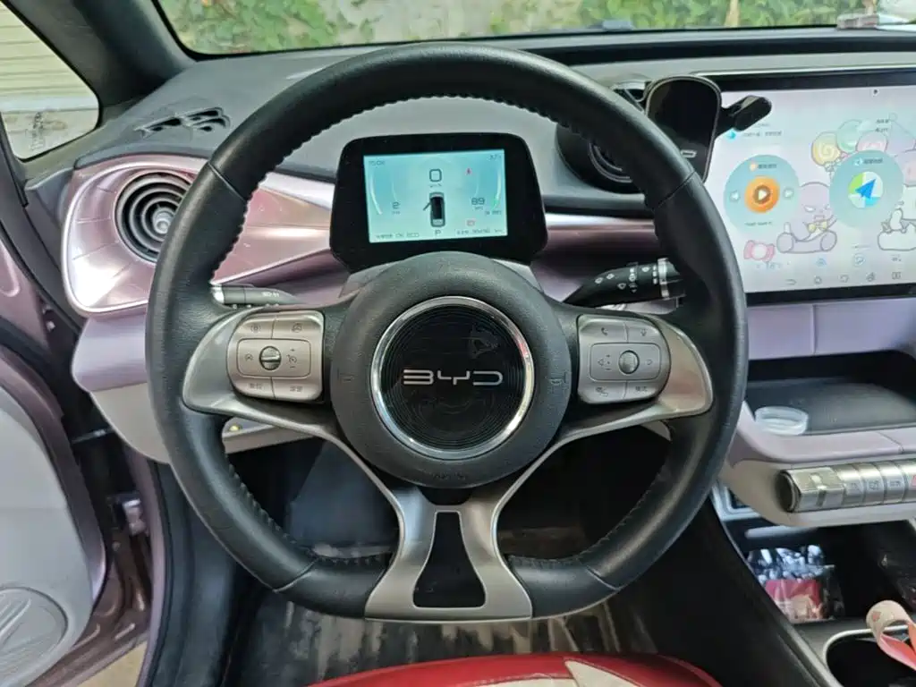 BYD Dolphin 2022 — фото 11