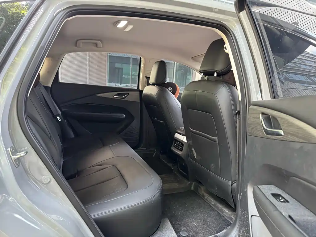 Wuling Starlight 2024 — фото 10