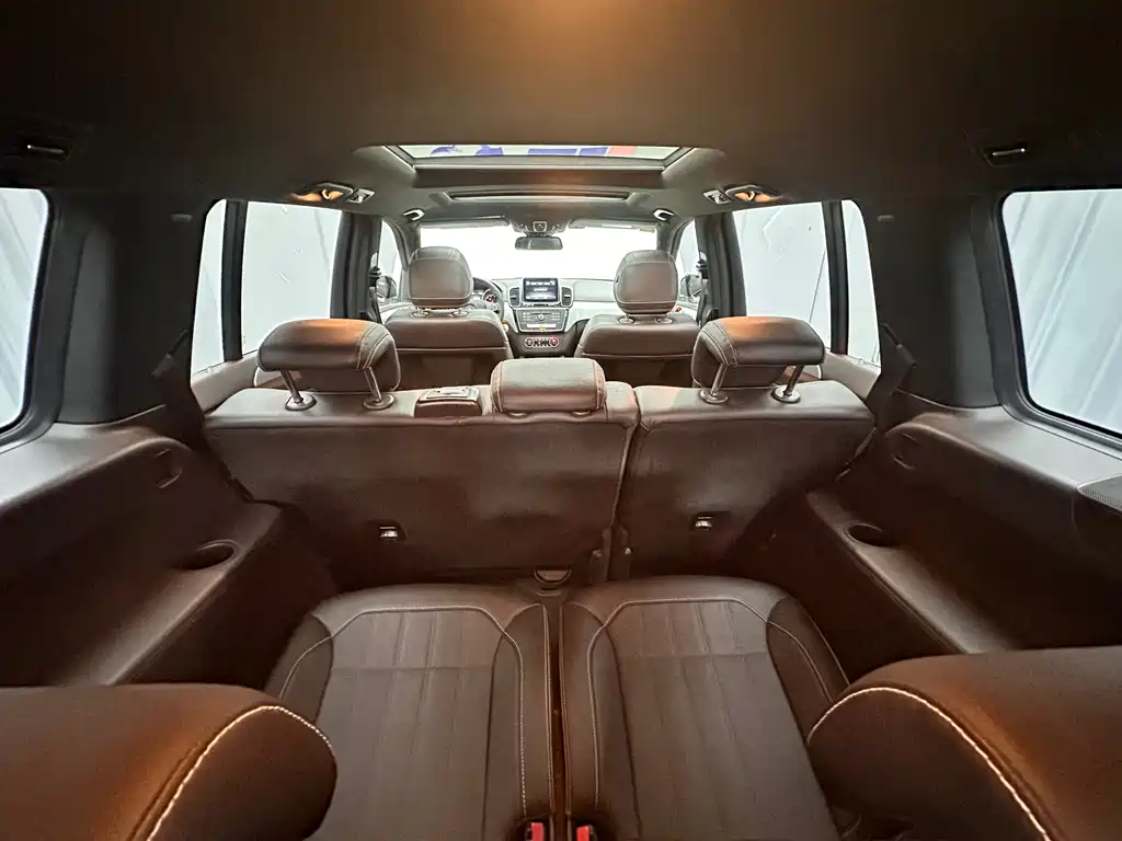 Mercedes-Benz GLS 2017 — фото 41