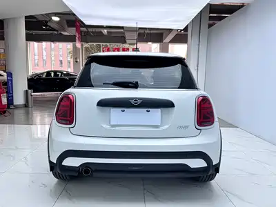 MINI MINI 2023