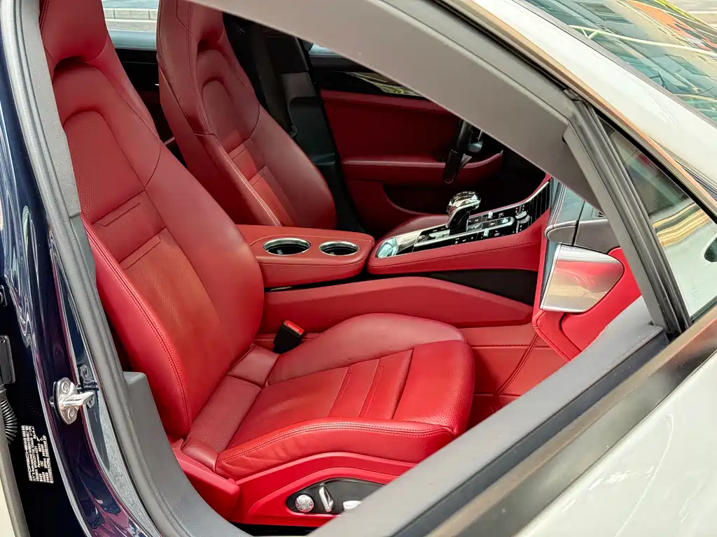 Porsche Panamera 2019 — фото 16
