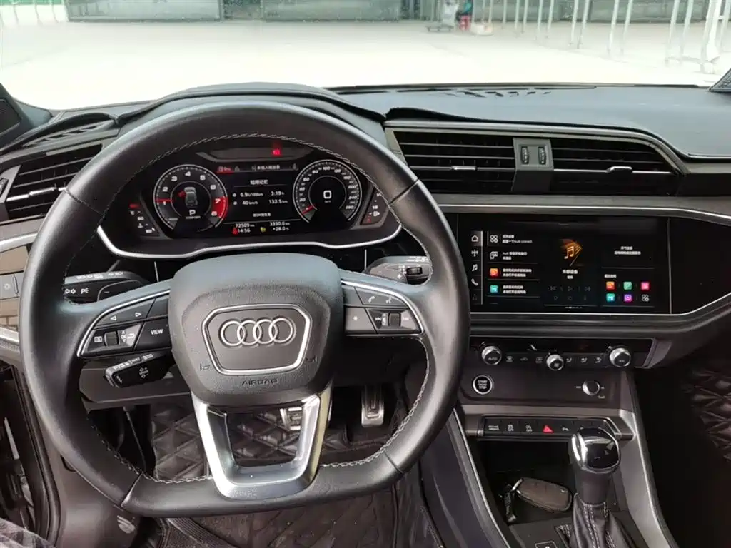 Audi Q3 2022 — фото 10