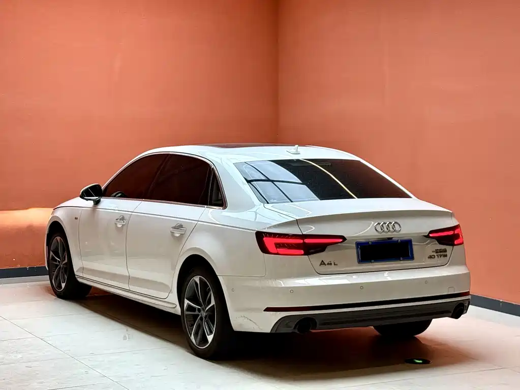 Audi A4L 2018 — фото 13