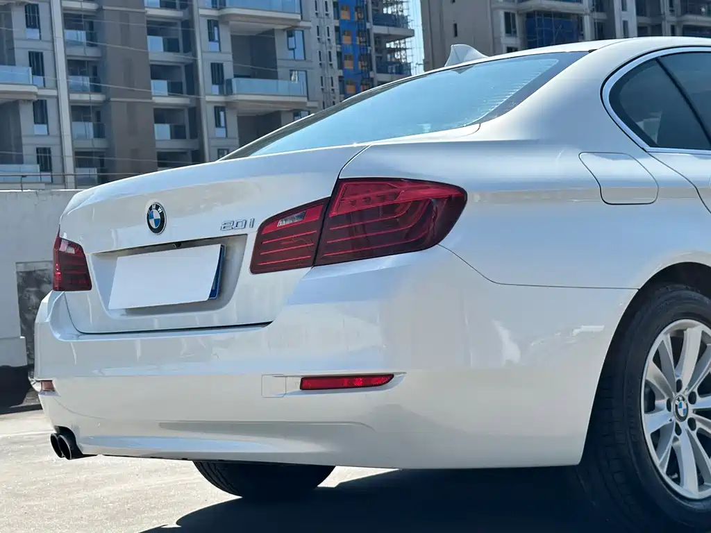 BMW 5 Series 2013 — фото 10
