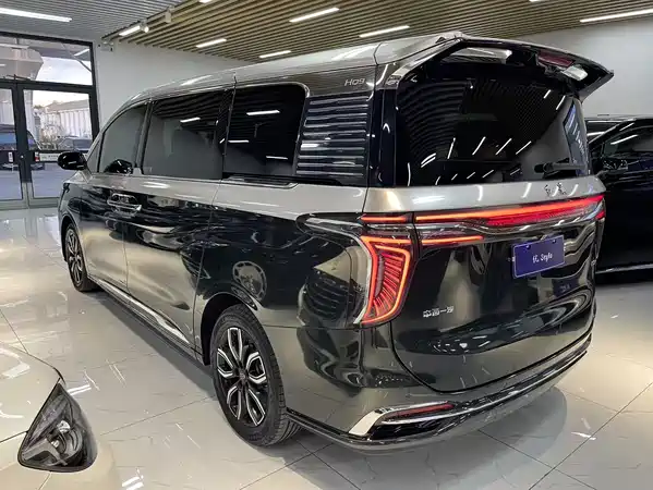 Hongqi HQ9 2023