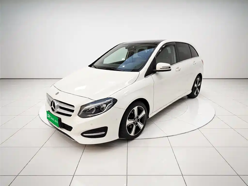 Mercedes-Benz B-Class 2017 — фото 1