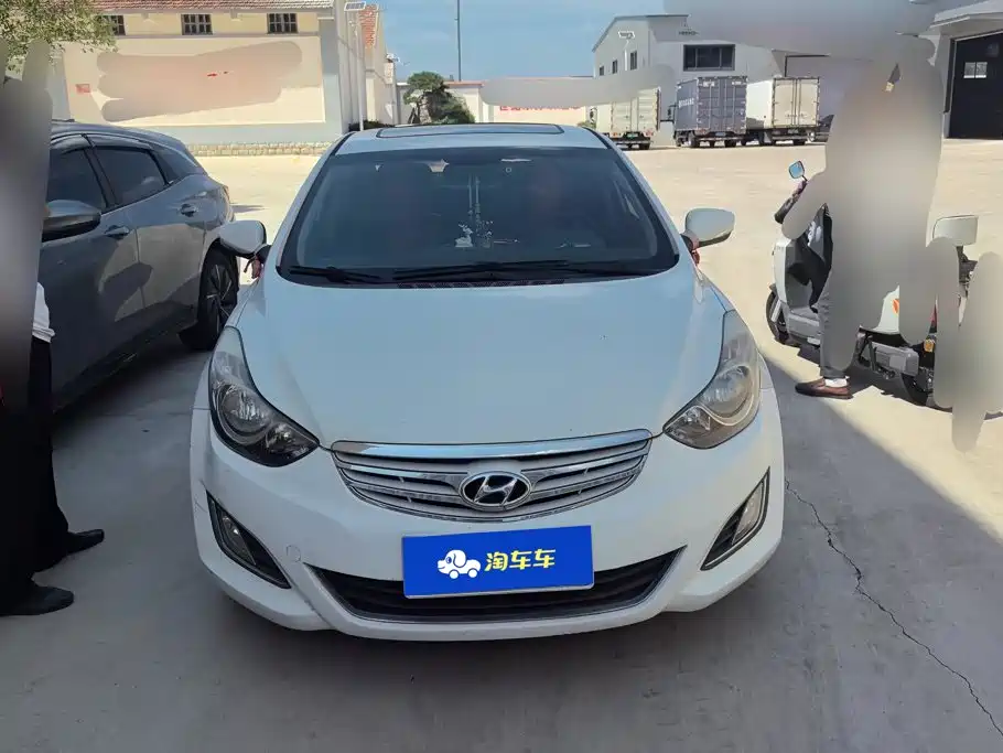 Hyundai Elantra 2013
