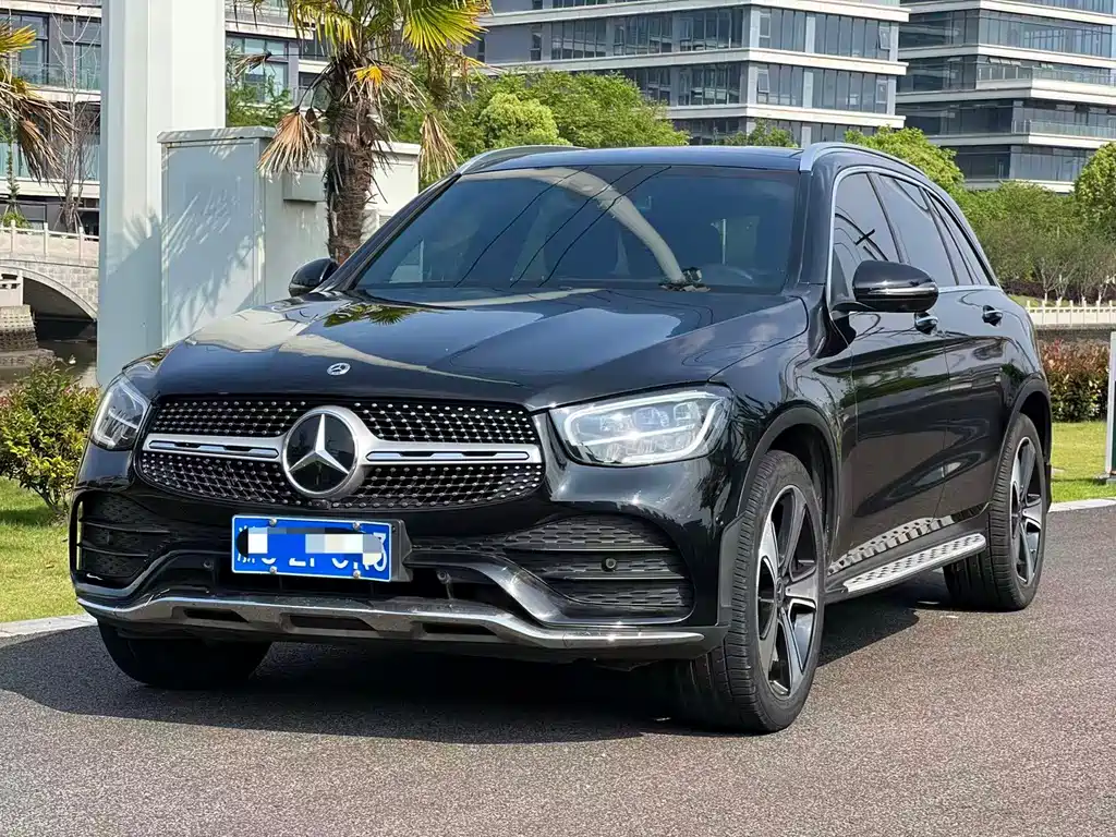 Mercedes-Benz GLC 2022 — фото 1