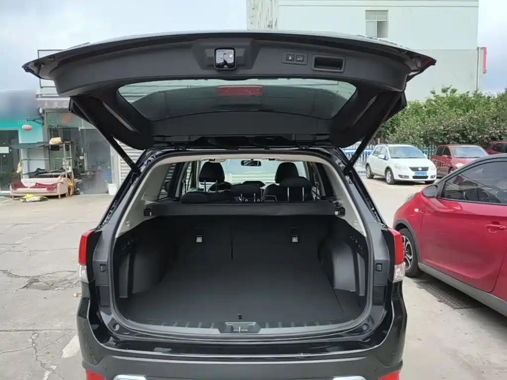 Subaru Forester 2022 — фото 19