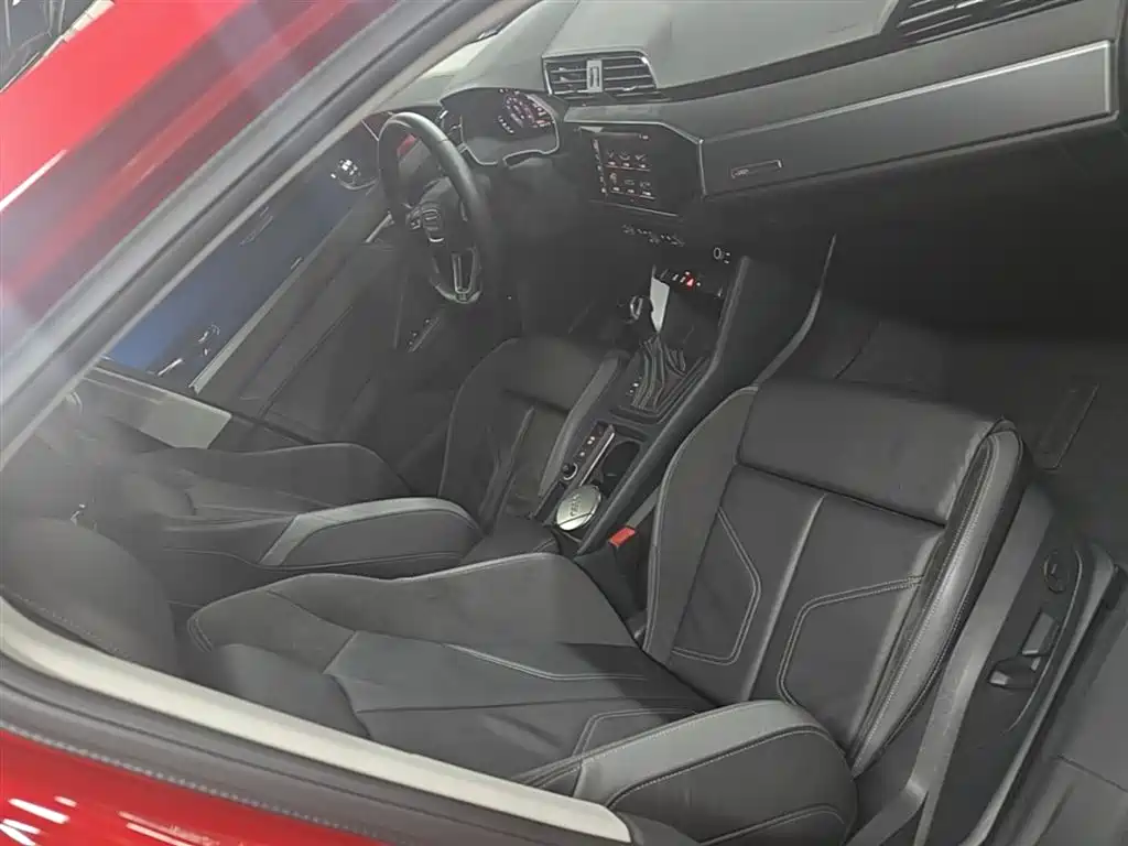 Audi Q3 Sportback 2021 — фото 25