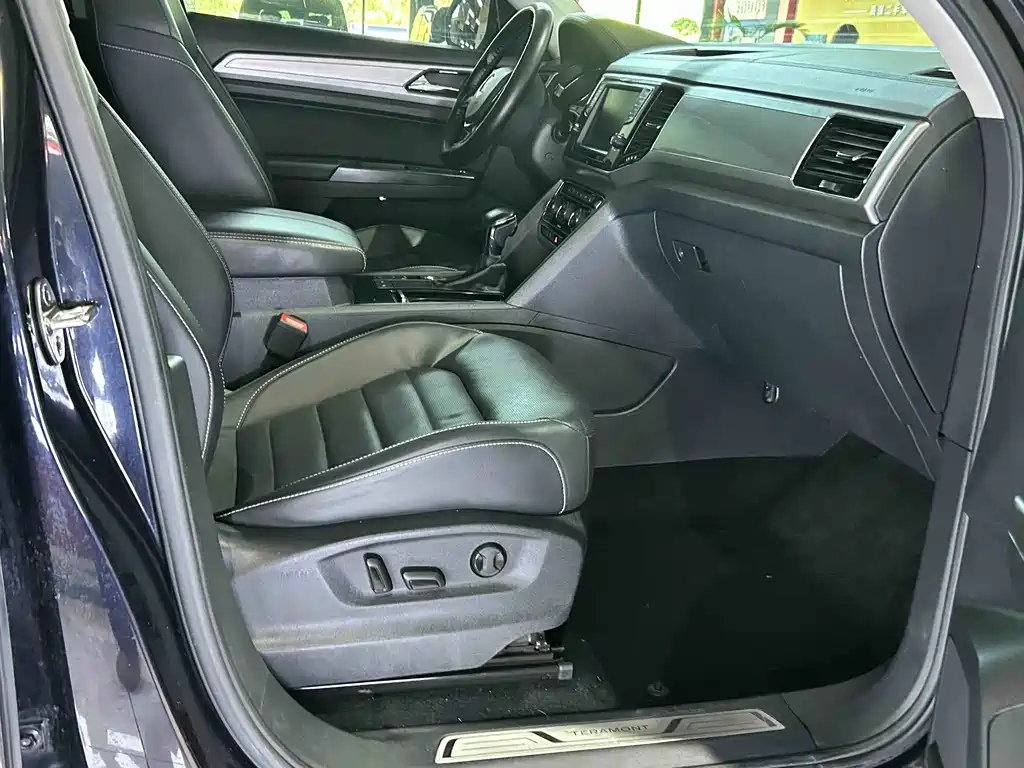 Volkswagen Teramont 2018 — фото 16