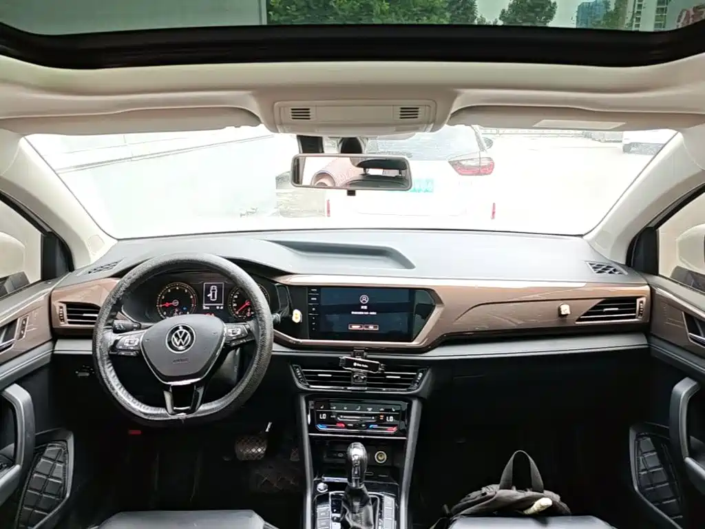 Volkswagen Tharu 2021