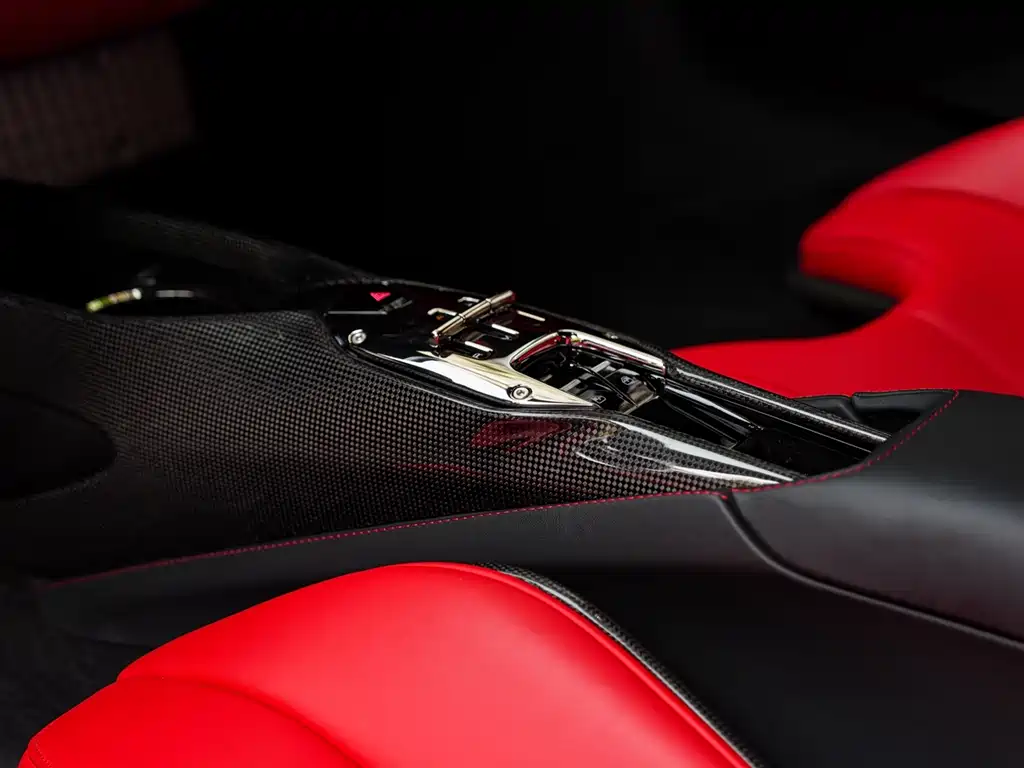 Ferrari SF90 2023 — фото 12