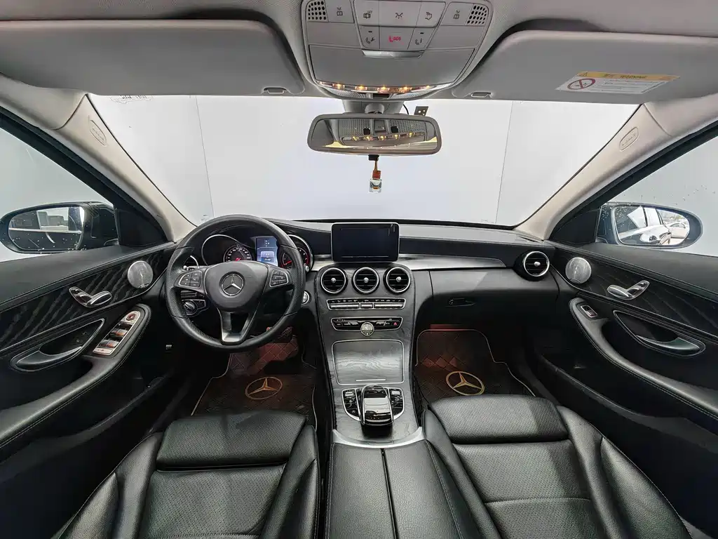 Mercedes-Benz C-Class 2017 — фото 10