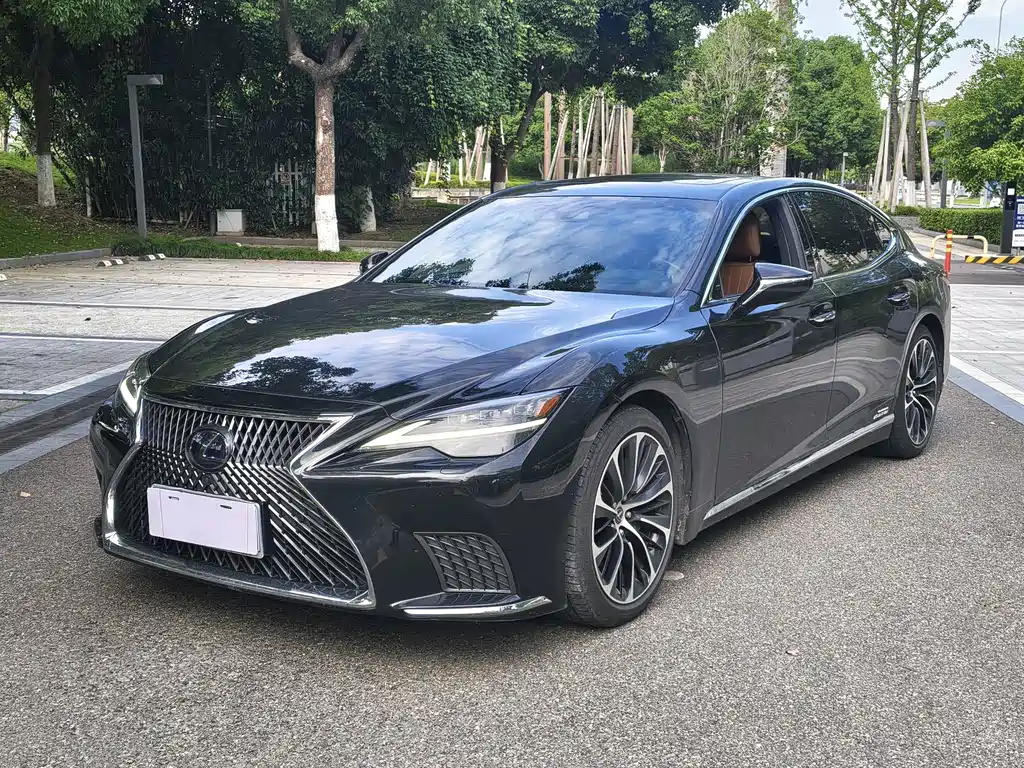 Lexus LS 2021 — фото 1