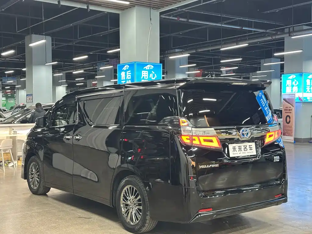 Toyota Vellfire 2021 — фото 15