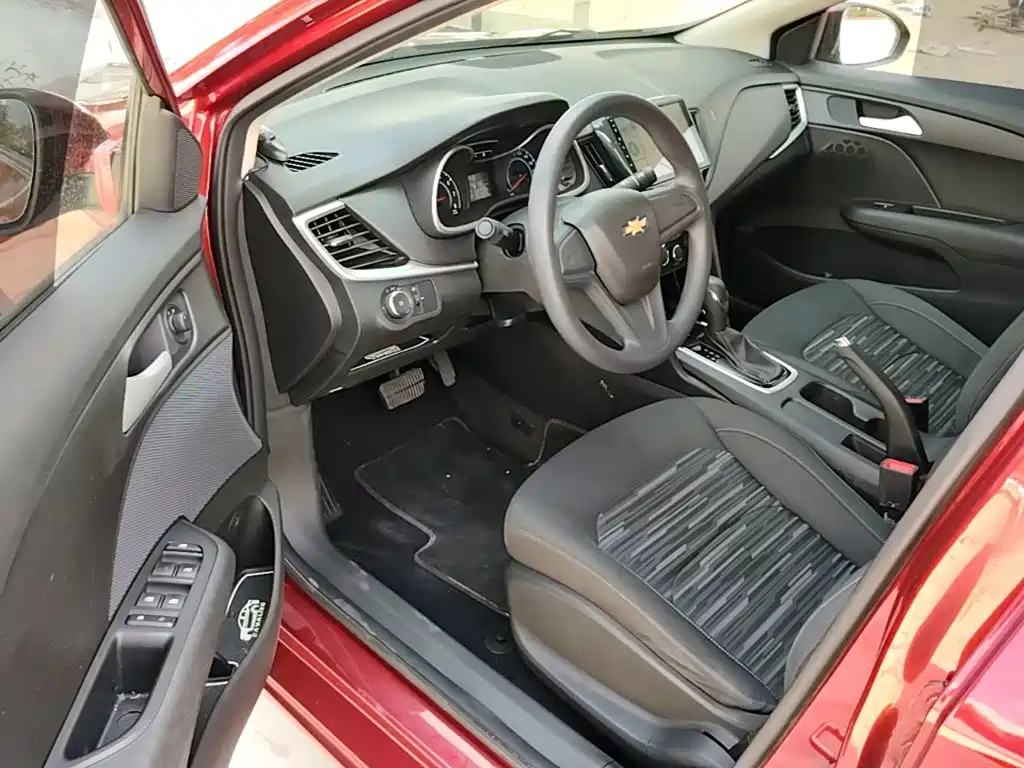 Chevrolet Cavalier 2018 — фото 16