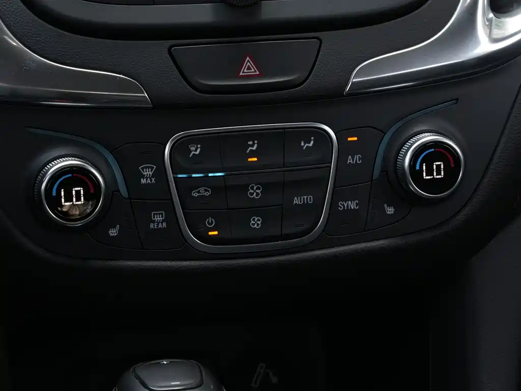 Chevrolet Equinox 2020 — фото 25