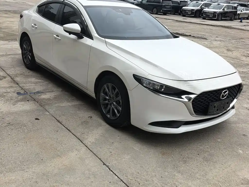 Mazda 3 Axela 2022