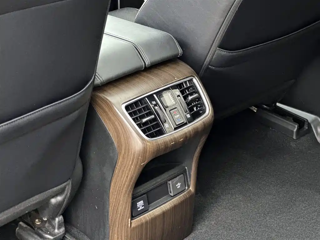Honda UR-V 2017 — фото 12