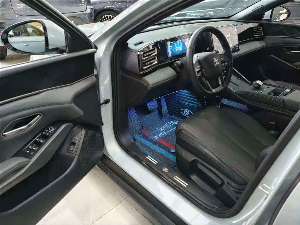 BYD Qin L 2025 — фото 16