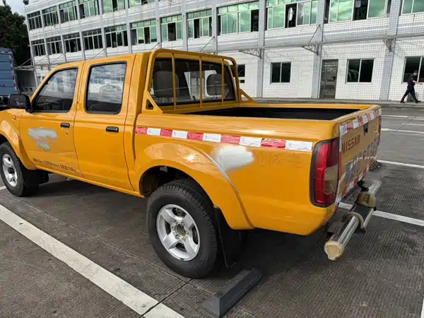 Nissan D22 2015