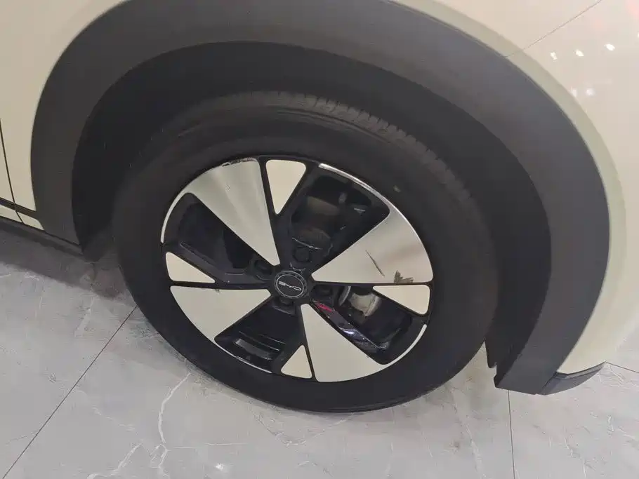 BYD Dolphin 2023