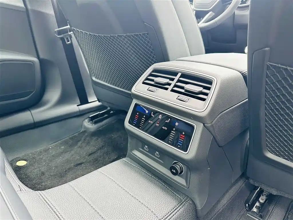 Audi A6L 2025 — фото 10