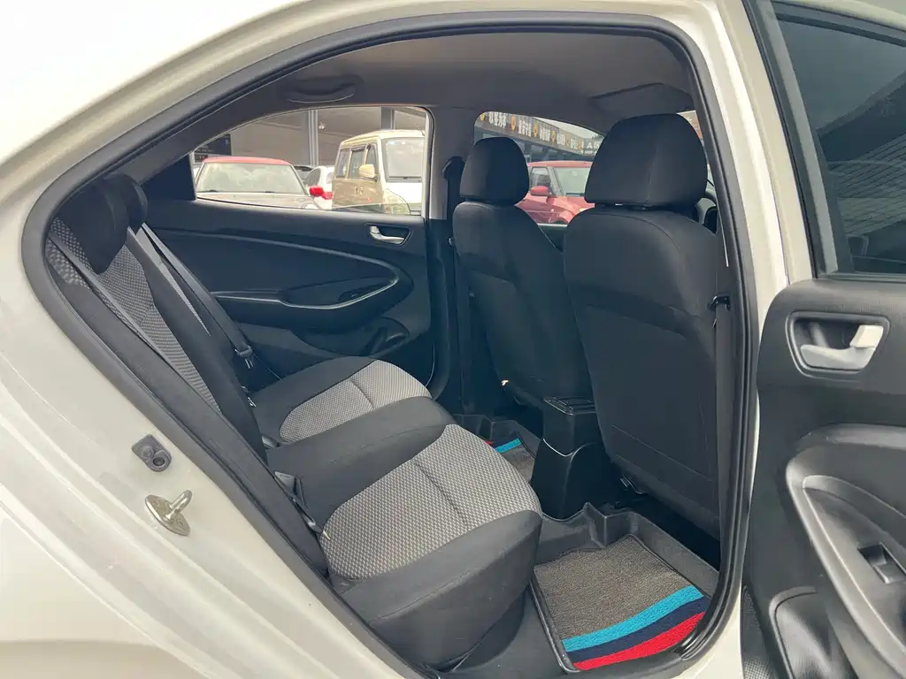 Hyundai Verna 2019 — фото 10